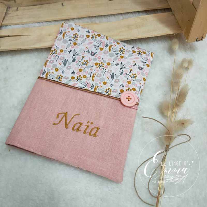 Couverture carnet de santé Aster rose EMILE & IDA
